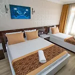 Avsar Hotel