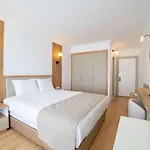 Avsar Hotel